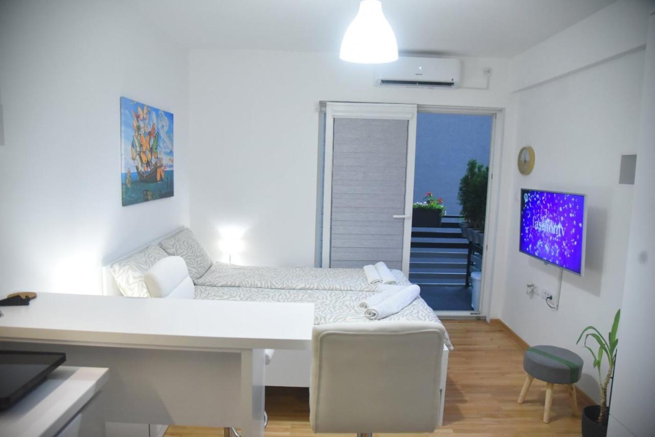 Dekart 2 Apartment Nis Luaran gambar