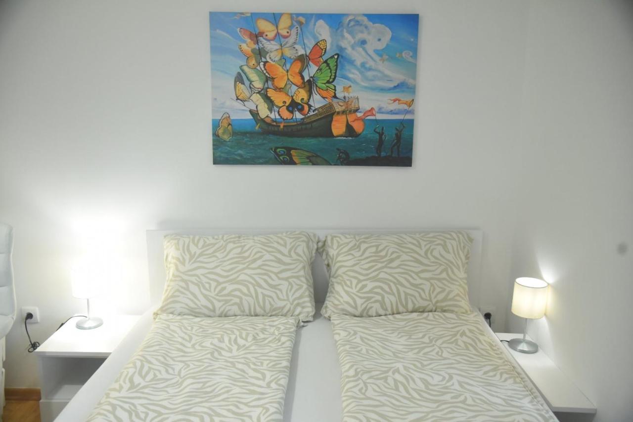 Dekart 2 Apartment Nis Luaran gambar