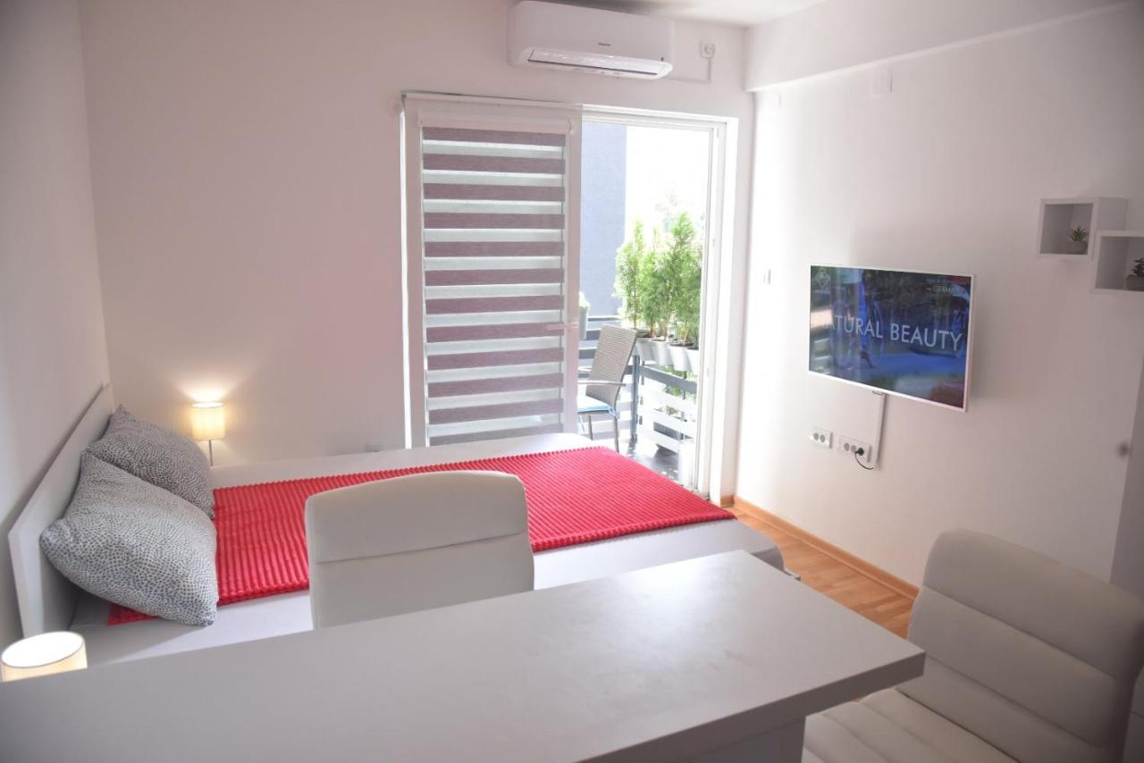Dekart 2 Apartment Nis Luaran gambar