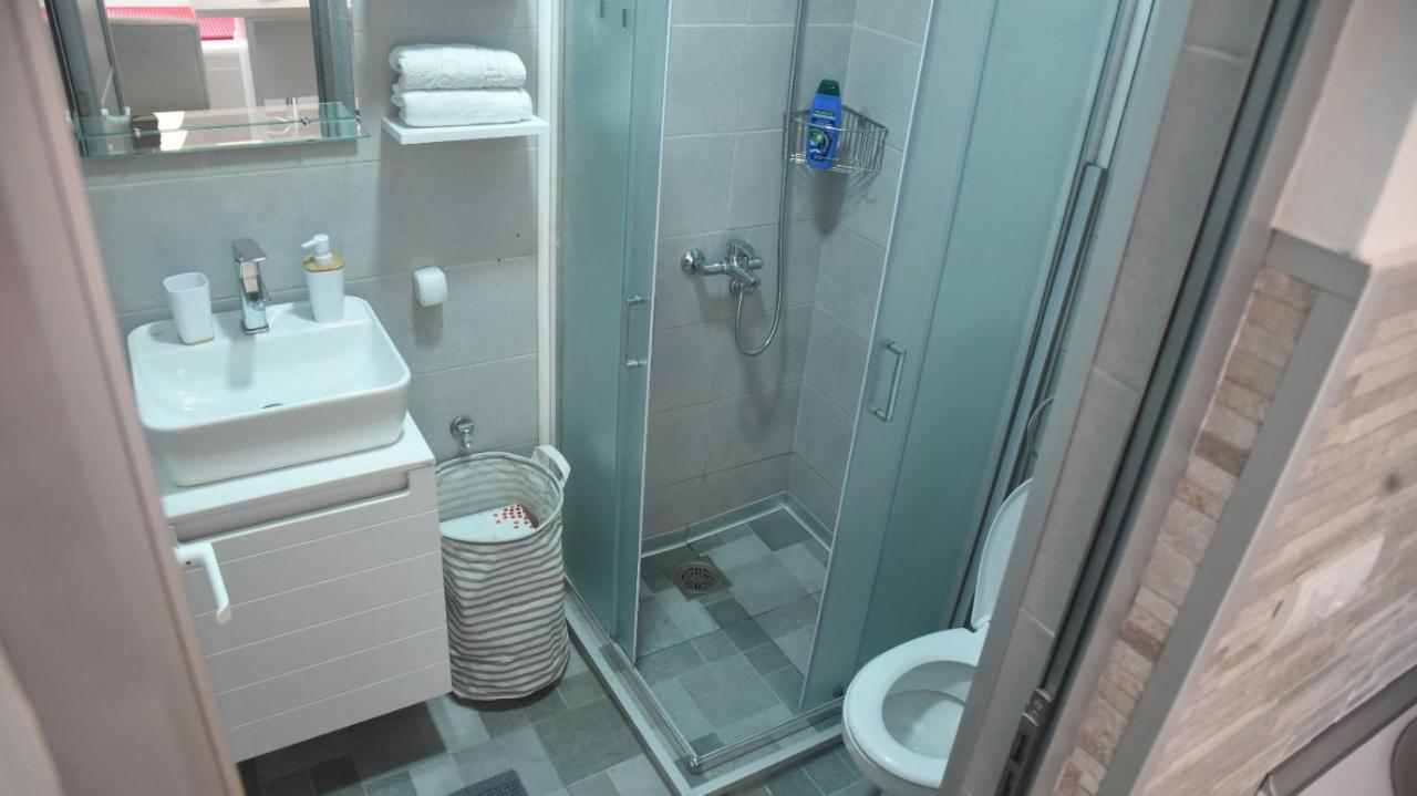 Dekart 2 Apartment Nis Luaran gambar