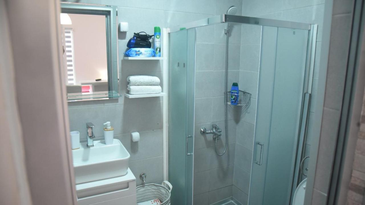 Dekart 2 Apartment Nis Luaran gambar